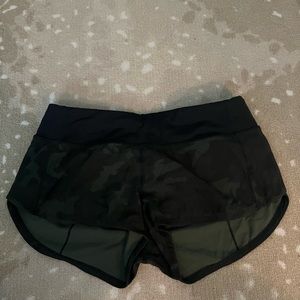 Lululemon speed ups green camo, size 6